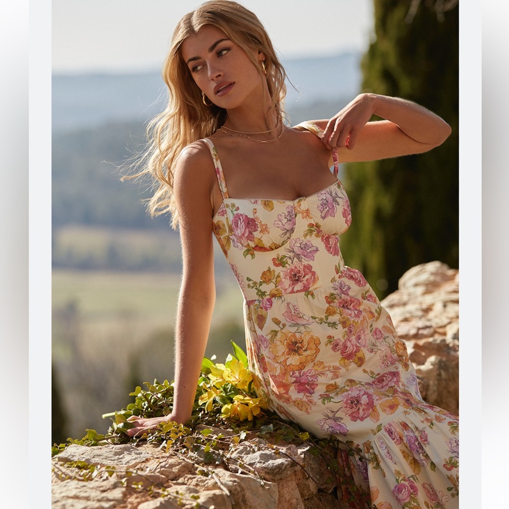 NWOT HOUSE OF CB ELIA IVORY FLORAL MIDI SUNDRESS - Size Small (Regular Cup)